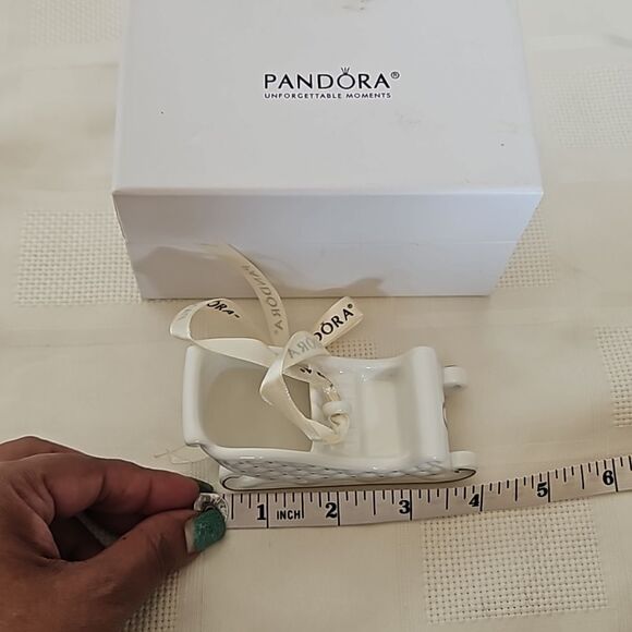 Pandora Holiday 2014 Sleigh Ornament White/ Silver - Picture 8 of 16